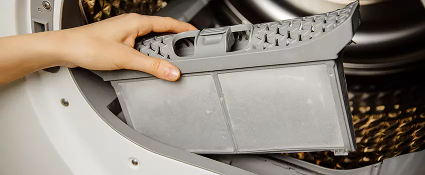 Signs Of A Clogged Dryer Lint Trap in Monroe, Washington